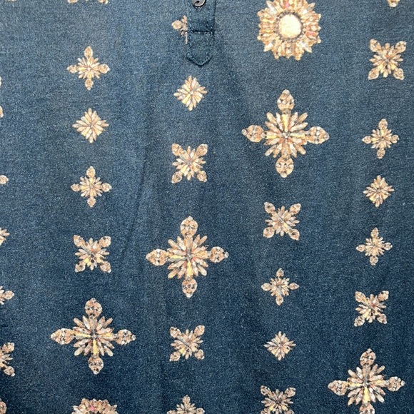 • H&M Navy Popover Top 3/4 Sleeves - Picture 2 of 16